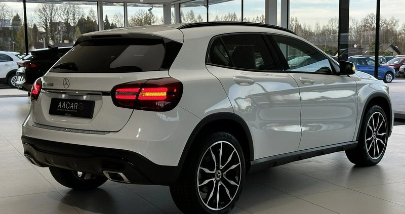 Mercedes-Benz GLA cena 98900 przebieg: 60228, rok produkcji 2018 z Piastów małe 781